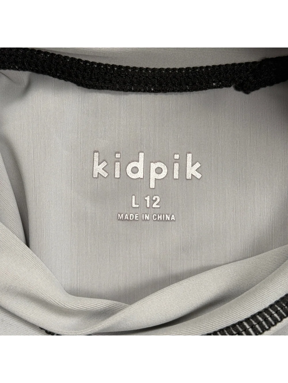 kidpik Long Sleeve Colorblock Rash Guard Top - Boys Large